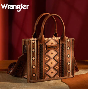 Wrangler Cross Body 4